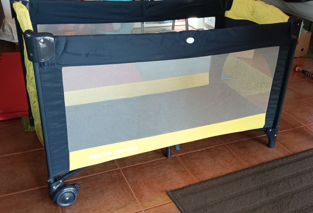 Berço/cama de viagem Pierre Cardin