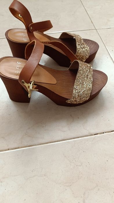 Sandálias de mulher n. 36