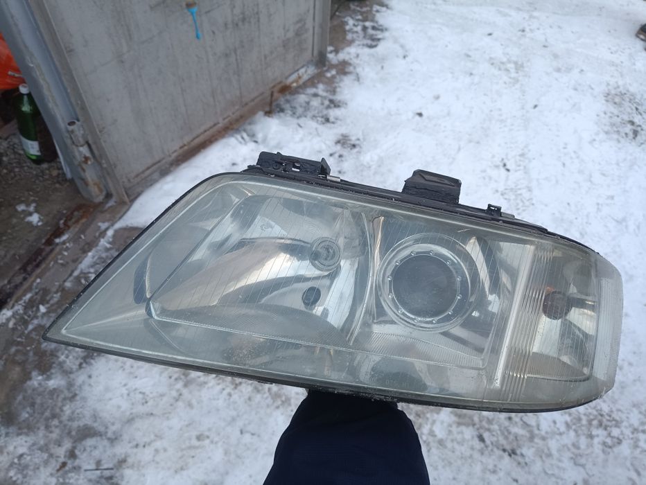 Продам фари для ауді а6с5 дорест,3000 пара.