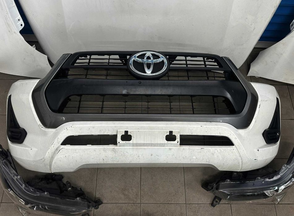 Разборка Шрот TOYOTA HILUX VIII 21- капот и другие запчасти