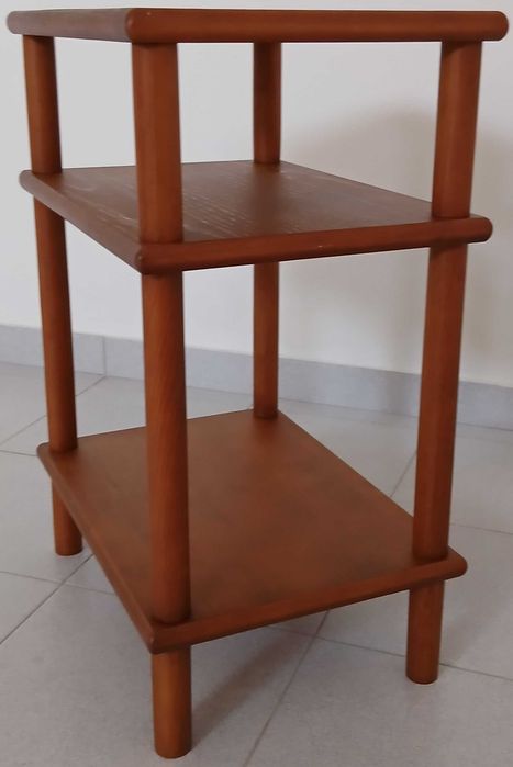 Vendo mesa de apoio em pinho mel