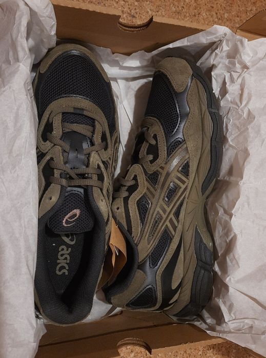 Продам кросівки ASICS GEL-NYC