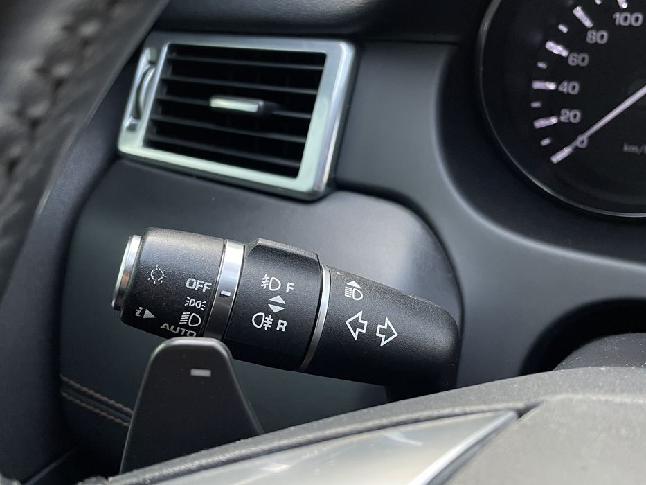 Land Rover Discovery Sport 2.2 дизель