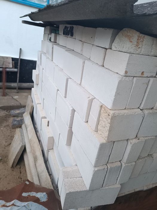 Продам білу силікатну цеглу