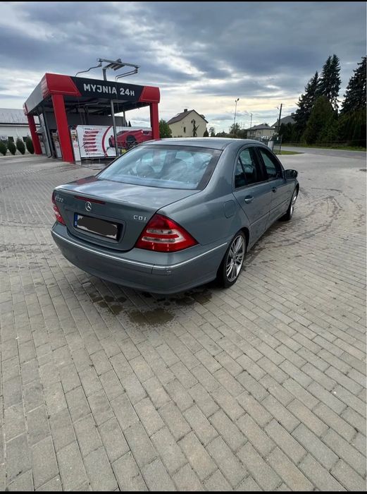 Авто для військових Mercedes-Benz c220 2004 рік автомат