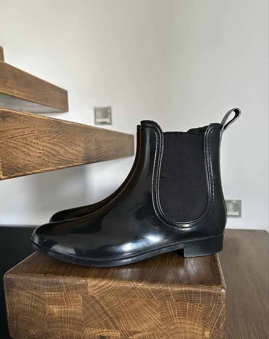 Wygodne, krótkie, damskie czarne kalosze - z połyskiem, rozmiar 39