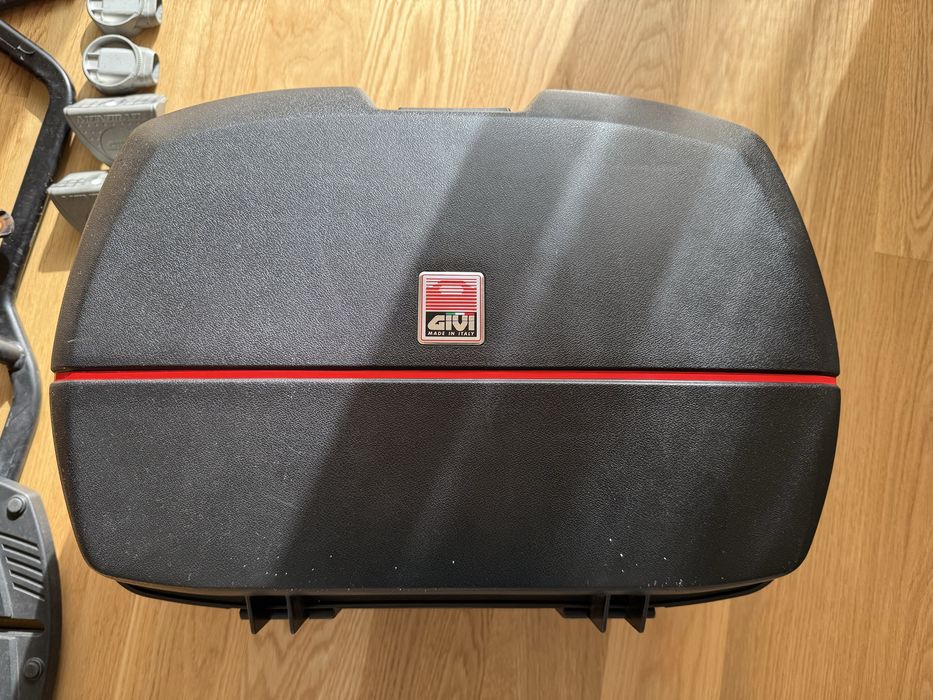 Top Case e suporte Givi Monokey 45L- Super Tenere 750/ Africa Twin 750