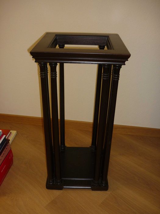 estante expositor madeira