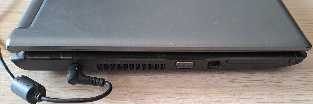 Fujitsu Siemens ESPRIMO Mobile V5535, RAM 2GB, HDD 160 GB, DVD