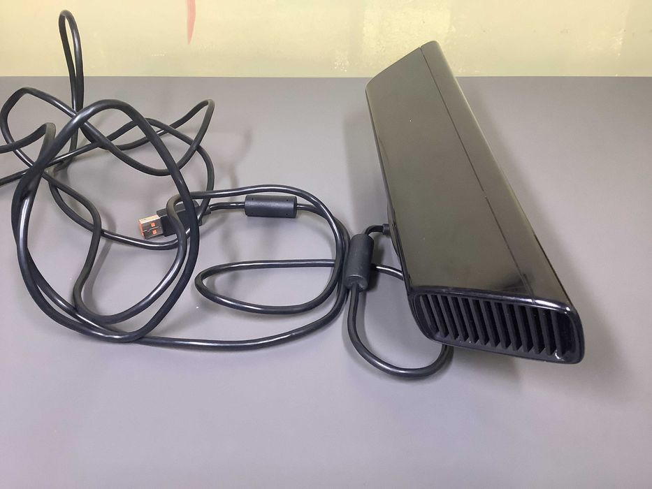 Microsoft Kinect Xbox 360 (model 1431) + zasilacz, adapter - sprawny