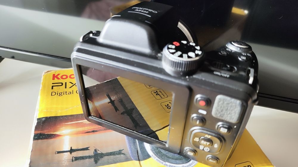 Kodak Pixpro AZ422