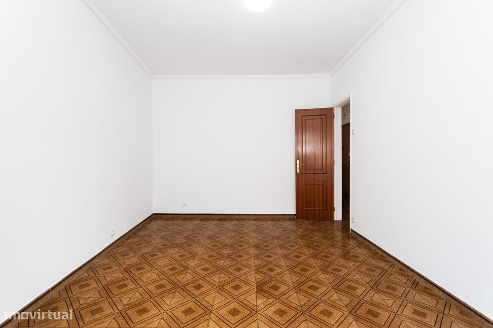 T2 para Arrendar em Zona Tranquila e Central, com Varandas e 76 m², Id
