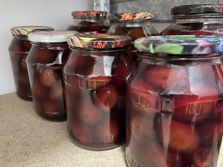 Сливи мариновані (угорка) 1,5 л