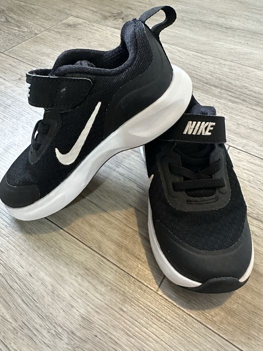 Продам кросовки Nike
