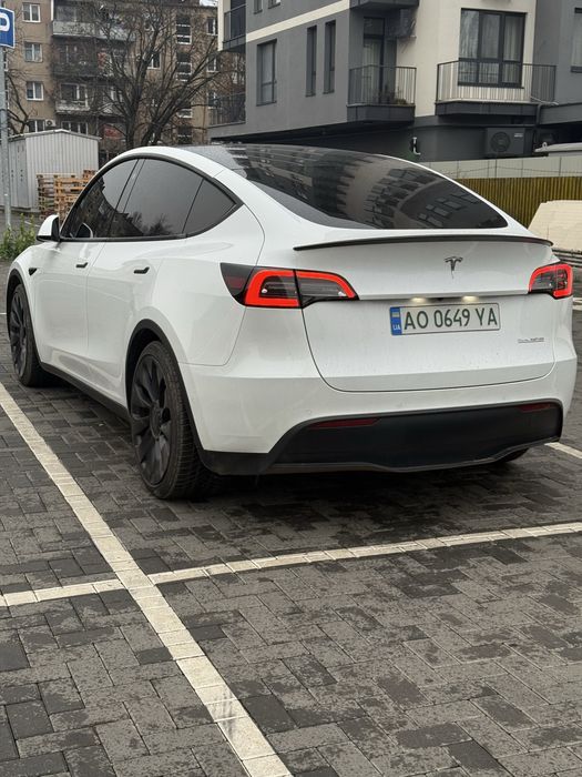 Tesla Y Performance 82 kWh Dual Motor