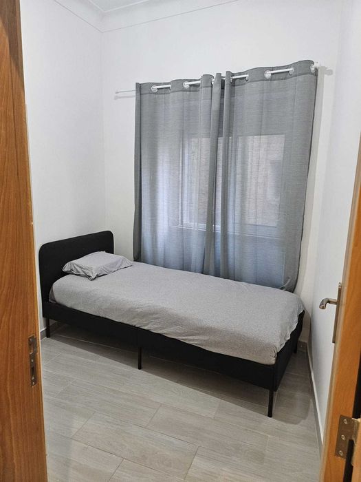 Quarto para alugar em Benfica