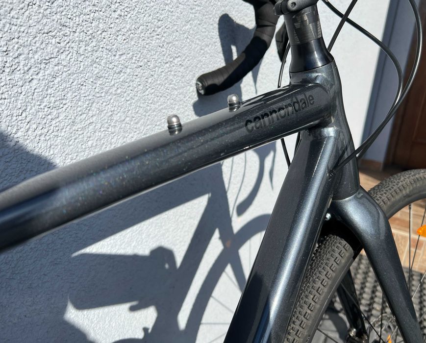 Cannondale Topstone 105 / rama M / Gravel