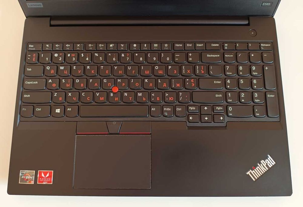 Lenovo ThinkPad E585 15.6" Ryzen 3, 8Gb DDR4, 128 SSD + 500Gb, Type-C