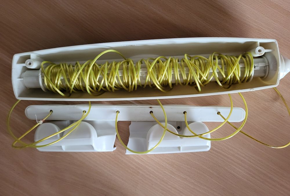 Suszarka na ścianę rozwijana