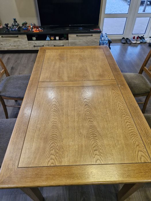 Стіл обідній дубовий