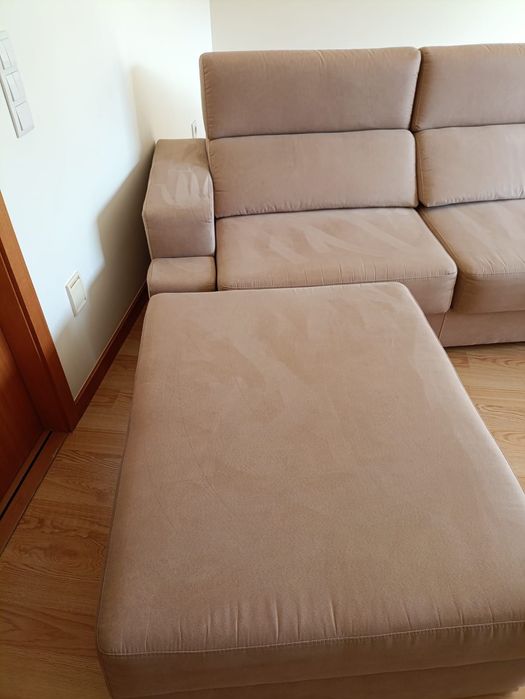 Sofá Camel em Excelente Estado – Conforto e Elegância para a Sua Sala!