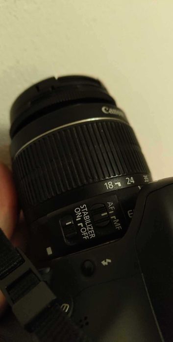 Canon EOS 600D - Máquina fotográfica