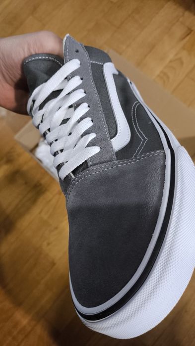 Vans old skool novas