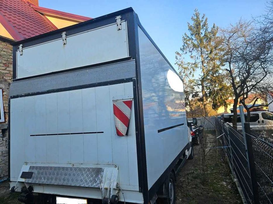 Zabudowa kontener z windą Sprinter