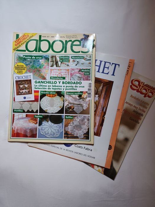 Revista "Labores" com suplementos