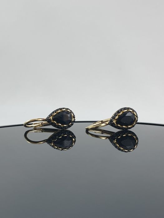 Złote kolczyki wiszące z czarnymi cyrkoniami Au.585 nowe