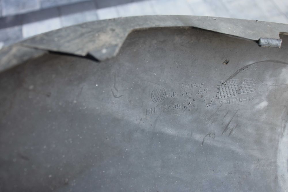 Dokłada zderzaka spoiler tył hokej Vw Golf IV mk4