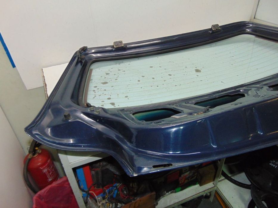 Suzuki alto tampa da mala com vidro