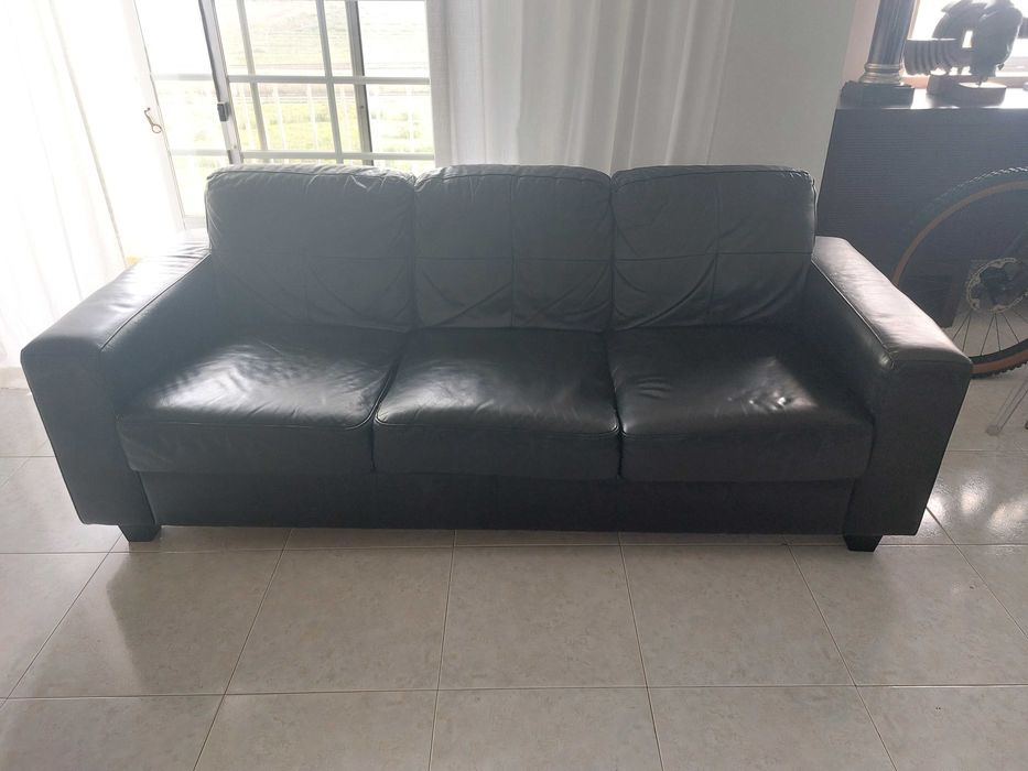 Sofá Ikea 3 lugares Pele