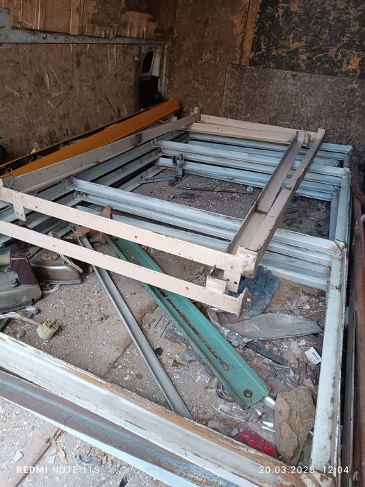 Стеллаж в разрезе