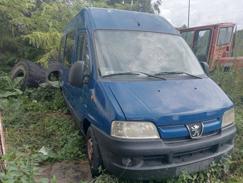 Peugeot Boxer 2,2 D z 2005 r.wszystkie części (maska, drzwi,silnik, skrzynia i inne)