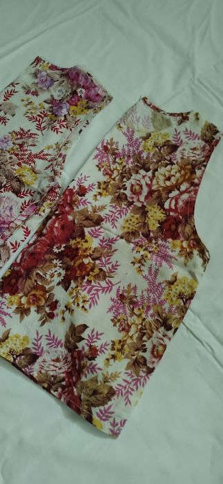 Top multicolor em algodão.