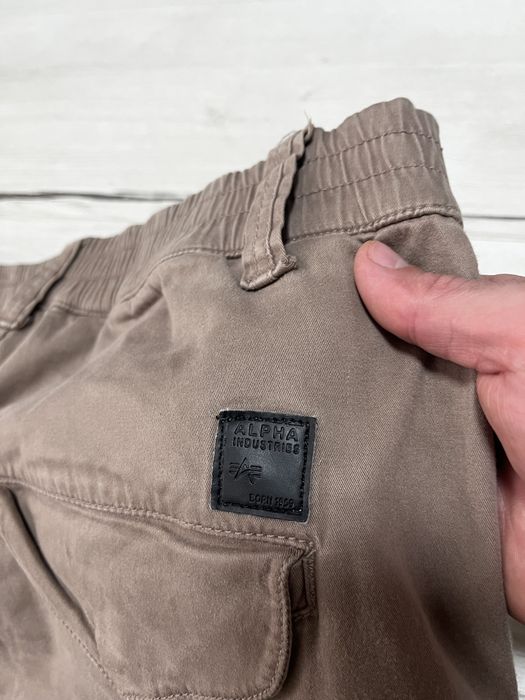 Карго Шиани Alpha Industries AIRMAN - Cargo trousers - taupe