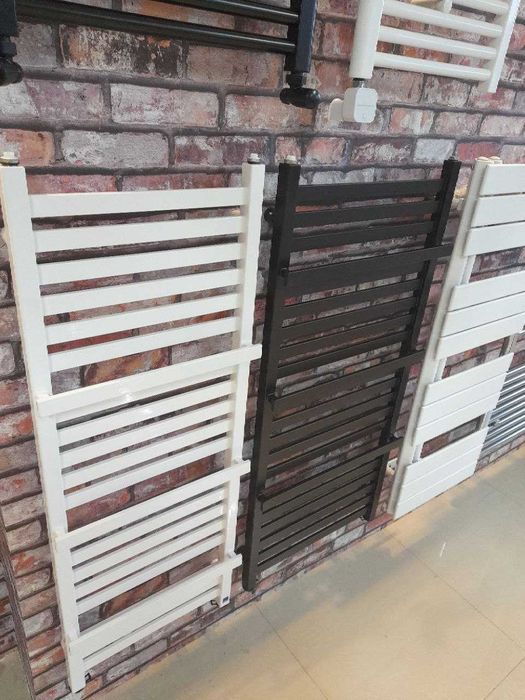 Рушникосушки комбіновані / електричні / водяні