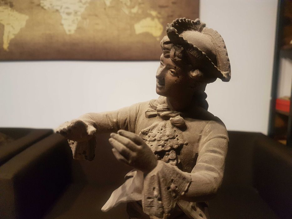 Zegar stojący figuralny, ze świecznikami XIXw.