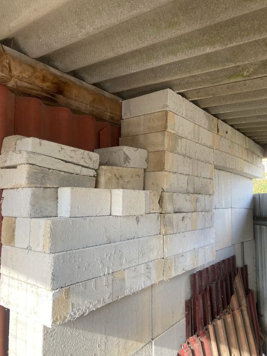 Газобетон є 22 шт 125грн шт.