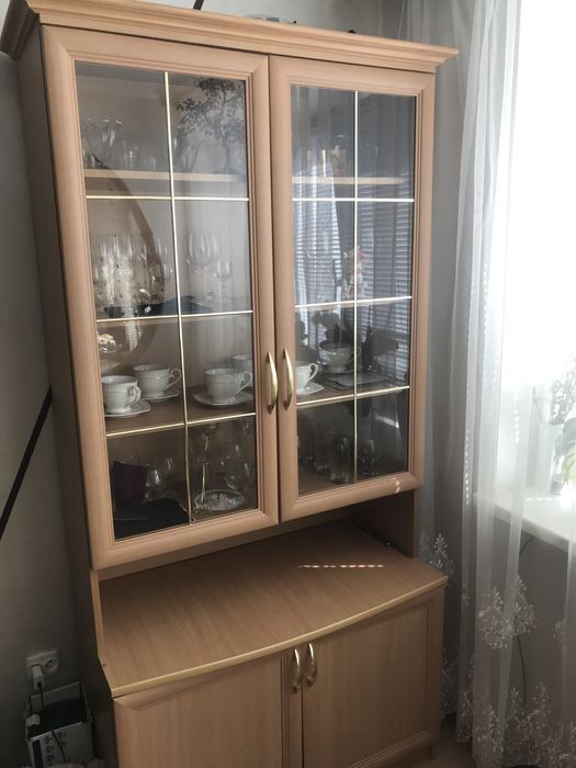 Пробам вітрину у відмінному стані