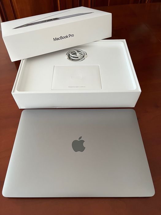 Macbook Pro 13” Touch Bar como novo
