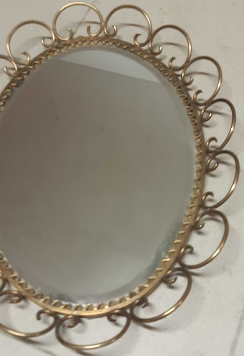 Antigo e belíssimo Espelho em latão maciço