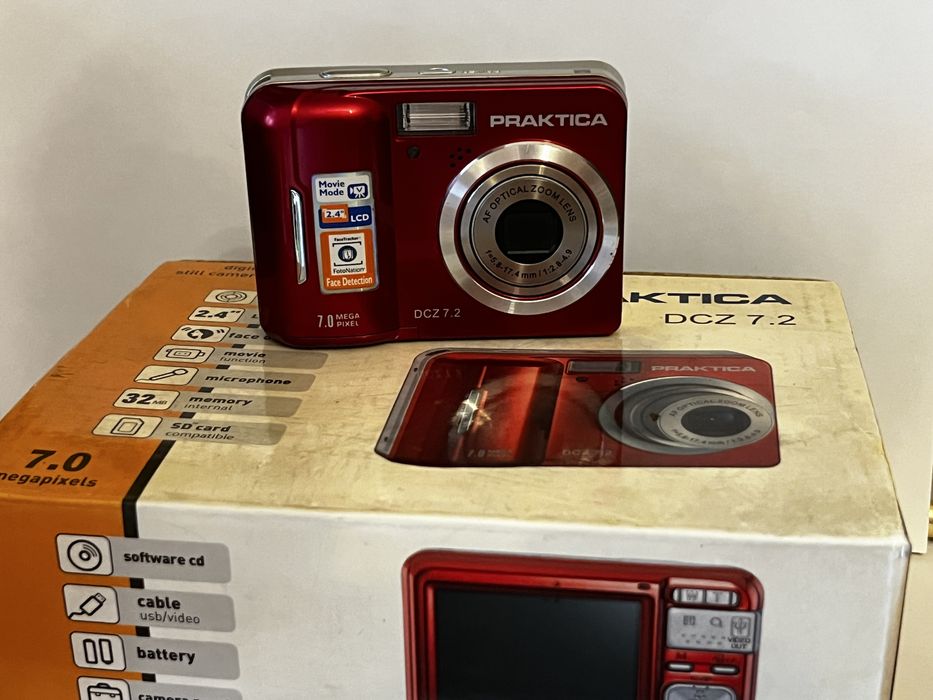 Aparat Praktica DCZ 7.2