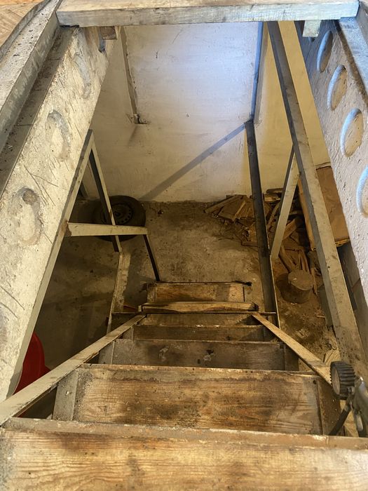 Продам гараж 2-х этажный левый берег 9 мкр