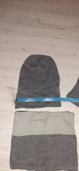 Zestaw wełna czapka komin rękawiczki rękawki modne ciepłe r.98-110,3-5