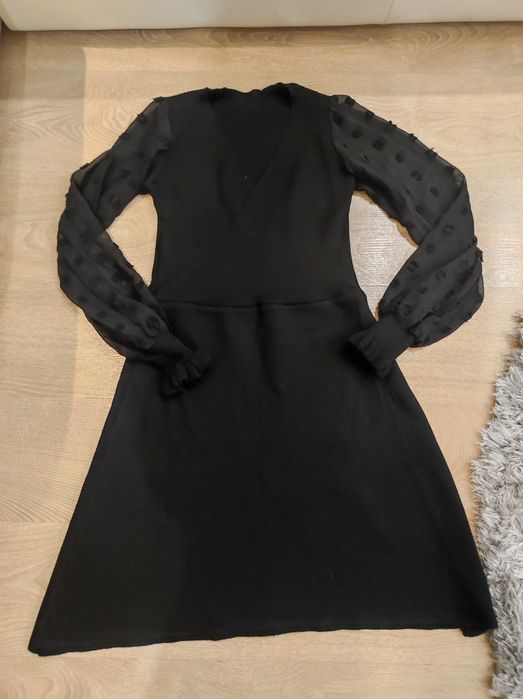 Платье с шифоновым рукавом