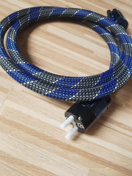 Kabel zasilający audio Oyaide 1.5m