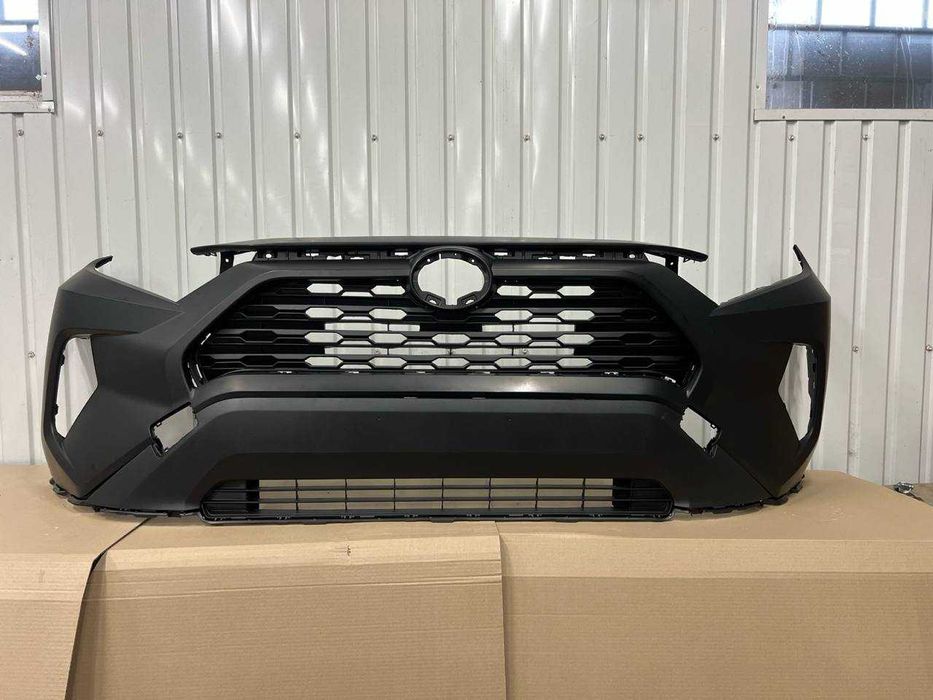 Бампер передній Toyota RAV4 XA50 2018 - 2024 року