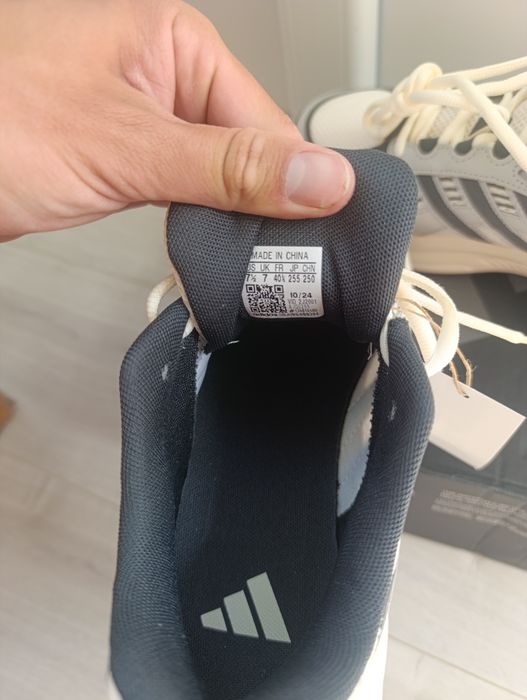 Кросівки adidas original 40,5 розмір